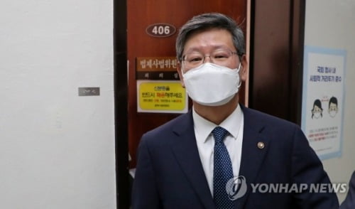 법무차관, '秋라인' 텔레그램방에서 "尹 헌소는 악수"