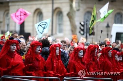 영국 "2030년까지 온실가스 68% 이상 줄인다"