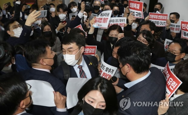 공수처법·공정경제3법 안건조정위…與 주도 의결 전망