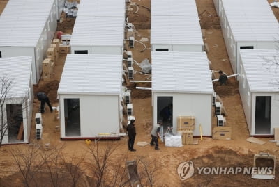 3차 대유행 확산에 병상부족 어쩌나…확진 후 대기인원 515명