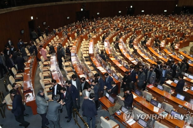 국정원 기능 확 바뀐다…野반발 속 與 "권력기관 개혁 마침표"