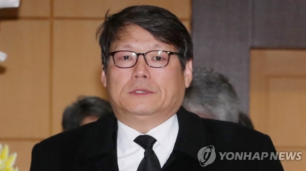 靑민정비서관 "개혁에 희생 뒤따라…조국 가족 멸문지화 수준"