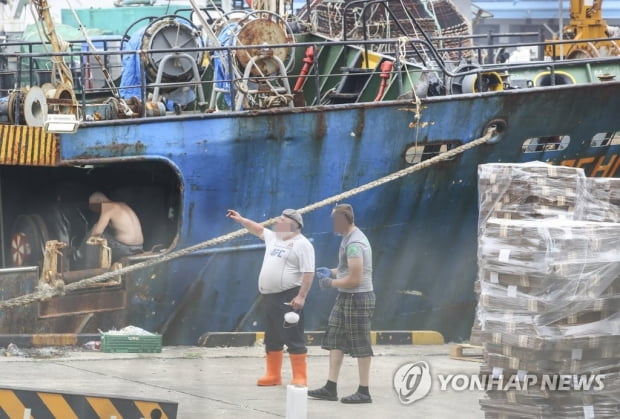 "돌아가세요" 병상부족에 확진 외국선박 회항…8일 이후 7척