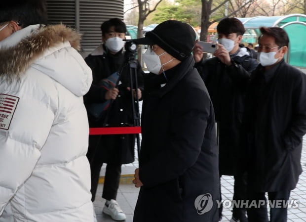 [속보] 오거돈 영장담당 "비난 가능성은 크나, 사실관계 다툼 없어"