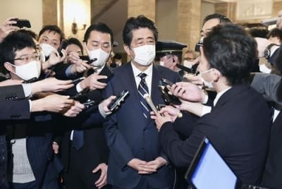 日검찰 '유권자 향응' 아베 불기소 가능성…'봐주기' 논란 일 듯