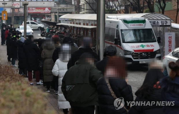 요양병원-교회-물류터미널 감염 확산…감염경로 불명 사례 27.1%