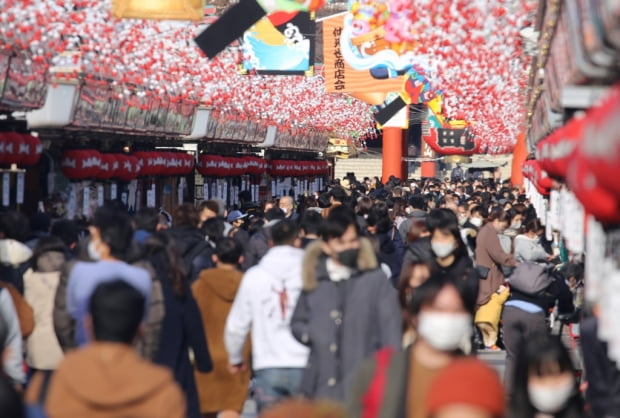 변종 코로나, 일본 공항 검역망 뚫었다…조종사·가족 감염