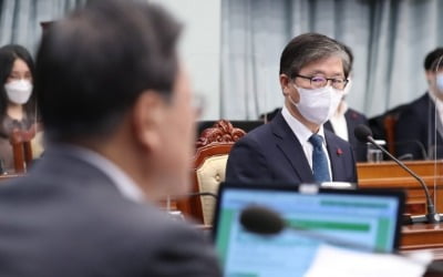 문대통령, 변창흠 '구의역 김군 발언'에 "비판받을 만했다"