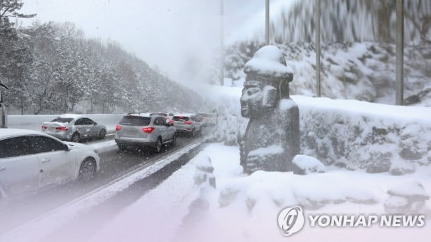 [날씨] 새해 첫날도 혹한추위…충청·전라·제주에 눈