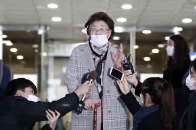 이용수 할머니 "국민께 감사…日에게 돈 아닌 사죄 받고 싶다"