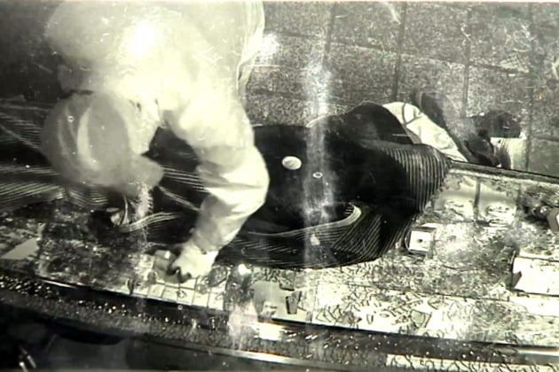 사진은 범행 당시 모습이 촬영된 금은방 폐쇄회로(CC)TV 영상을 갈무리한 모습. [사진=연합뉴스]
