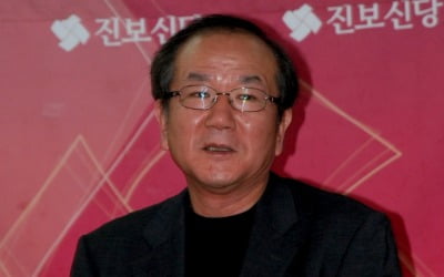 홍세화 "文, 대통령 아닌 임금님…민주주의 성숙 아닌 퇴행"