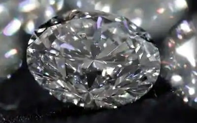 드비어스, 다이아몬드 가격 인상…"코로나 이후 더 잘 팔려"