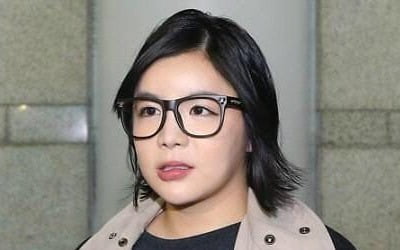 '5년 만에 입국' 에이미 "가족과 함께 새출발 하고 싶어"