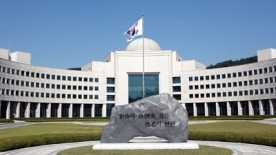 北 고위층, 한국에 살고 있었다?…"2019년 탈북 추정"