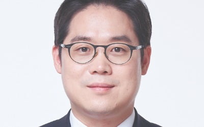 신임 서울지방변호사회장에 김정욱…첫 로스쿨 출신 회장