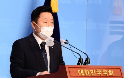 민주당 "젠더이슈 앞장서온 정의당…김종철 성추행, 충격 넘어 경악"