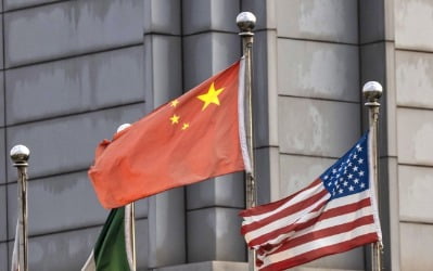 중국이 미국을 추월한다고?…WSJ "中 인구 감소로 어렵다"