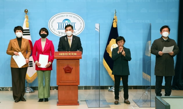 국민의힘 "정부가 소상공인 농락…손해 100% 소급 보상하라" 