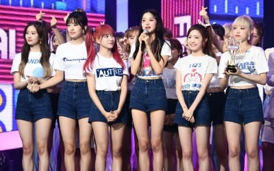 아이즈원 1위, 지난해 음반 판매량 최다 女 아티스트 선정