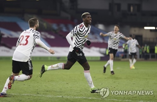 '포그바 결승골' 맨유, 번리 원정 1-0 승...단독 선두 등극