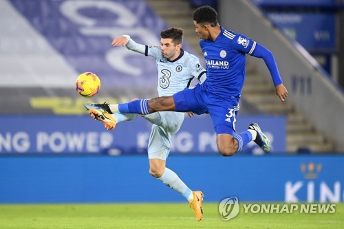 레스터, 첼시에 2-0 승…EPL 단독 1위 등극