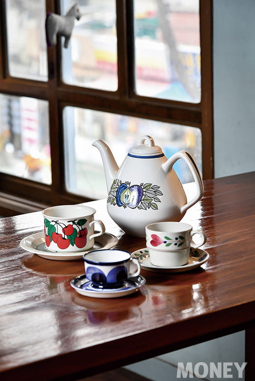데미타스 김봉균 대표 “빈티지 그릇, 절제된 디자인 매력적”