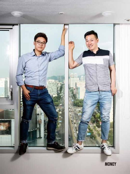 다음카페 짠돌이 운영자 이대표(오른쪽) 씨와 그의 부동산 투자 스승 ‘나눔부자’ 김형일 씨.