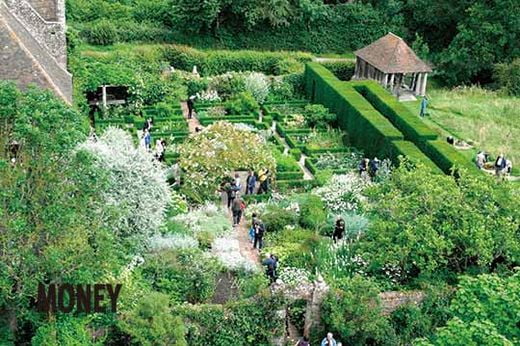 영국 시싱허스트 화이트 정원. 사진은 유럽,정원을 거닐다, 글항아리.