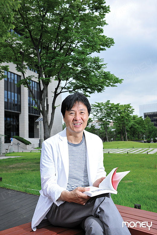 [Special Trend] “삶의 무게가 느껴진다면 당장 훌쩍 떠나세요”