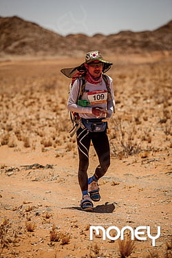 2013년, 나미비아 사막 마라톤대회에 참가했던 모습.