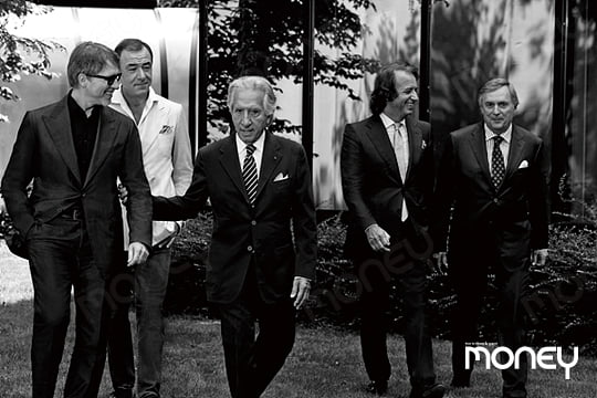 꼬르넬리아니는 가족경영기업이다. 왼쪽부터 세르지오, 크리스티아노, 칼라베르토 코르넬리아니 대표, 마우리지오, 코라도.