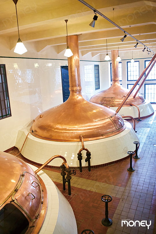필스너 우르켈은 세계 최고의 맥주를 생산한다. 지금은 현대적인 설비에서 만든다.