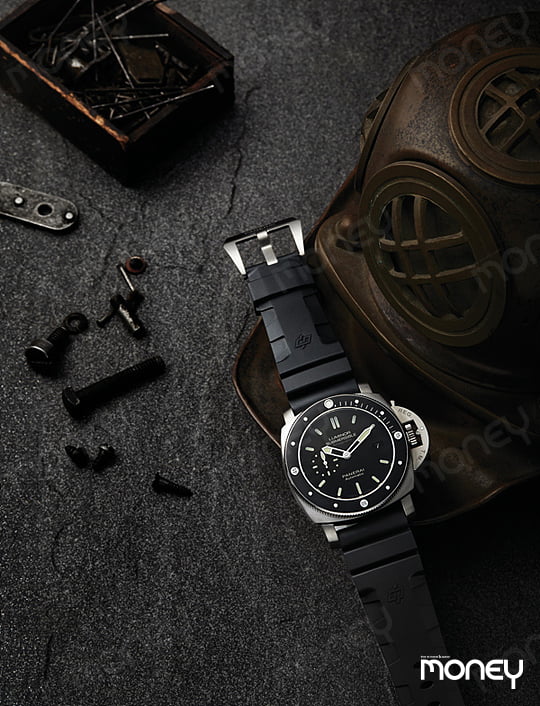 [WATCH THE WATCHES] The Face of Time, OFFICINE PANERAI