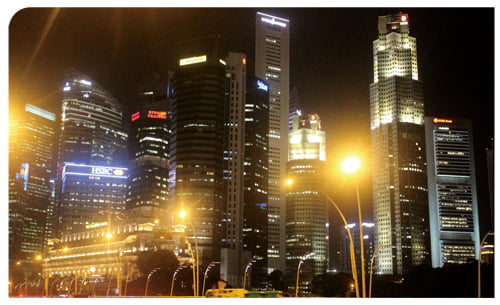 전 세계 부자들의 천국이 되고 있는 싱가포르 금융가.