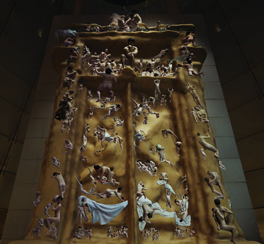 로댕의 ‘지옥의 문’을 포용한 무형의 작품인 ‘베르길리우스의 통로’. 오른쪽 컷은 3D 영상 기기를 썼을 때 보이는 영상.