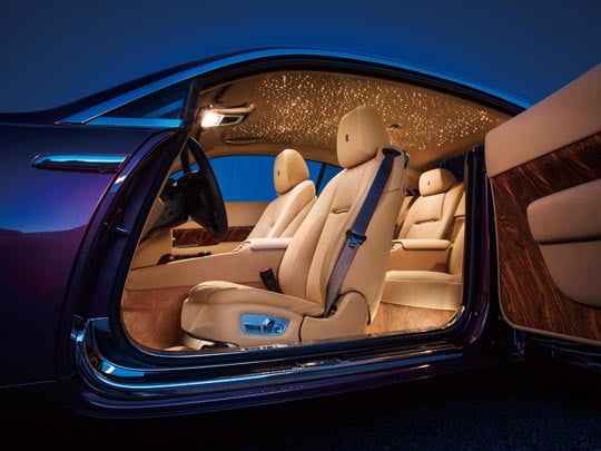 [BRAND NEW CAR] 롤스로이스 레이스, 아름다운 쿠페 라인의 그란투리스모