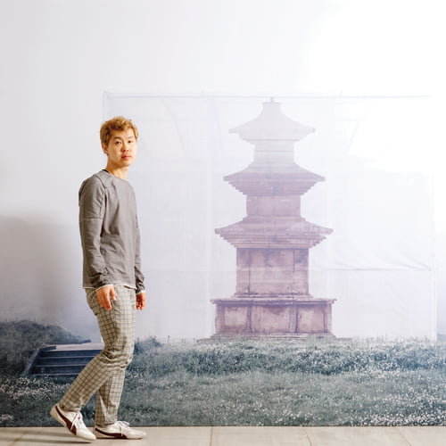 Illusionary Pagoda, 2012년, Archival Pigment Print, 240×300cm