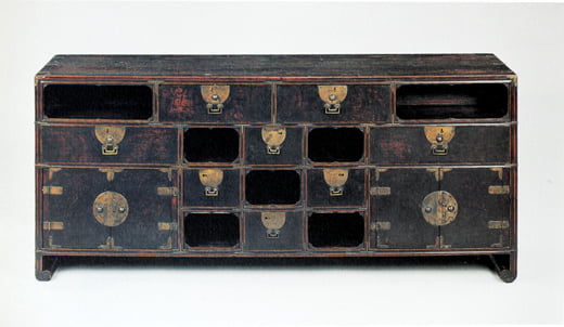 문갑, 조선 19세기, 높이 65cm·폭 149×41cm, MR아트프로덕션 소장
