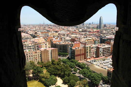 The Explorer 바르셀로나 자연을 닮은 가우디의 도시 │ 매거진한경