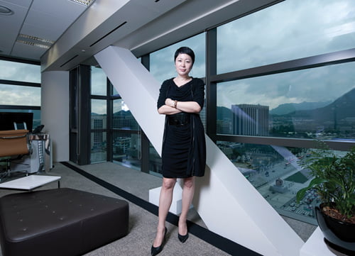 서울에서 최고의 입지인 광화문 교보빌딩에 지사를 설립한 김은미 대표. 이곳에서 그는 국내외 기업에 차별화된 비즈니스 서비스를 제공할 계획이다.