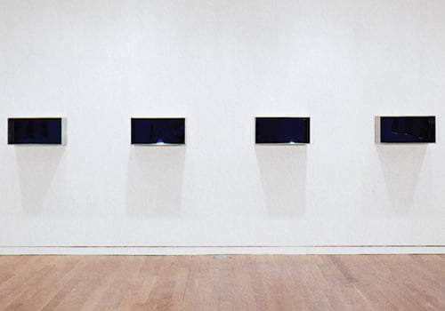 무제, 1976년, 알루미늄 설치, 뉴욕 디아 비콘 미술관