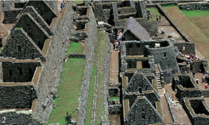 1만 명이 거주할 정도로 다양한 시설들이 갖춰져 있던 마추픽추는 각 공간마다 테라스가 만들어져 있다