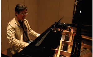 지금도 최고의 작곡가로 인정받고 있는 고 이영훈 작곡가는 2008년 2월 14일 향년 48세의 나이로 세상을 떠나는 마지막 순간까지 뮤지컬 ‘광화문 연가’에 그의 열정을 받쳤다.