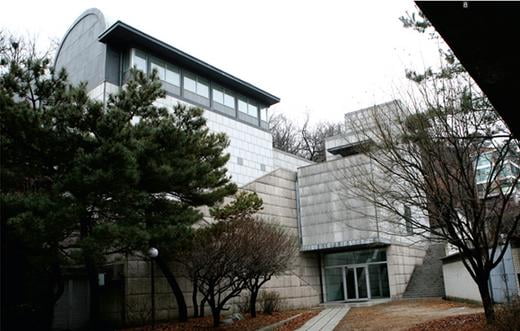 8. 서울시 종로구 부암동에 자리한 환기미술관 전경. 1992년 설립되었다. 최선호ⓒ