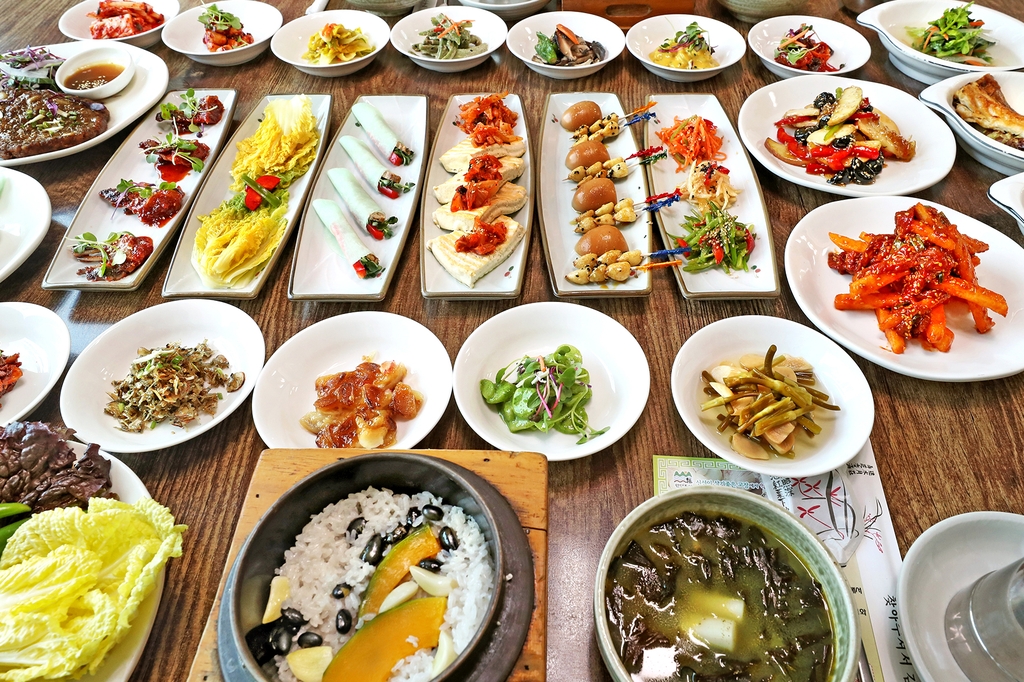 요리의 조연에서 주연으로 탈바꿈한 마늘 | 한국경제 [酒먹방] 요리의 조연에서 주연으로 탈바꿈한 마늘