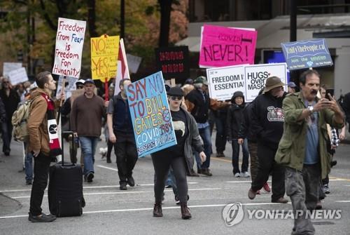 코로나 봉쇄 나몰라라…캐나다 정가, 해외여행 속속 드러나