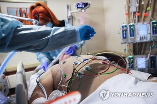 백신 접종에도 수렁으로 빠져드는 미국…사망·신규감염자 최악