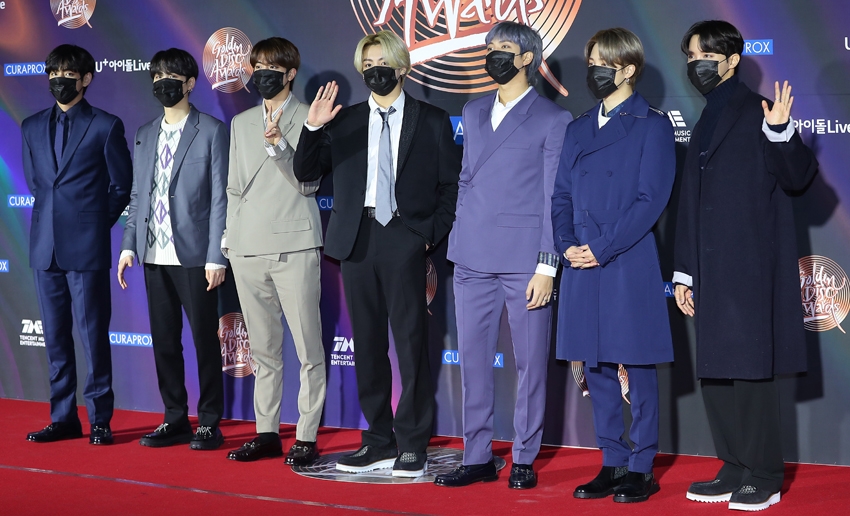BTS, 골든디스크 4년연속 음반 대상…역대 최초 '대상 5관왕'