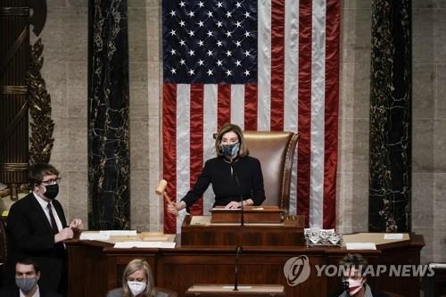 '트럼프 탄핵' 공화 하원 10명 이탈…'철벽' 상원 관문도 넘을까